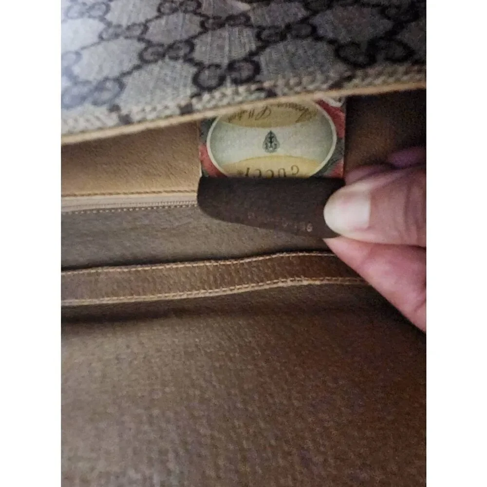 Gucci Authentic Shoulder Bag from the Accessories Collection with CERTIFICATE OF